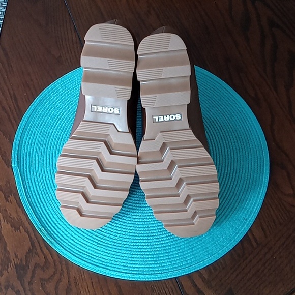 Sorel women's ankle boots-NEW - Picture 3 of 5